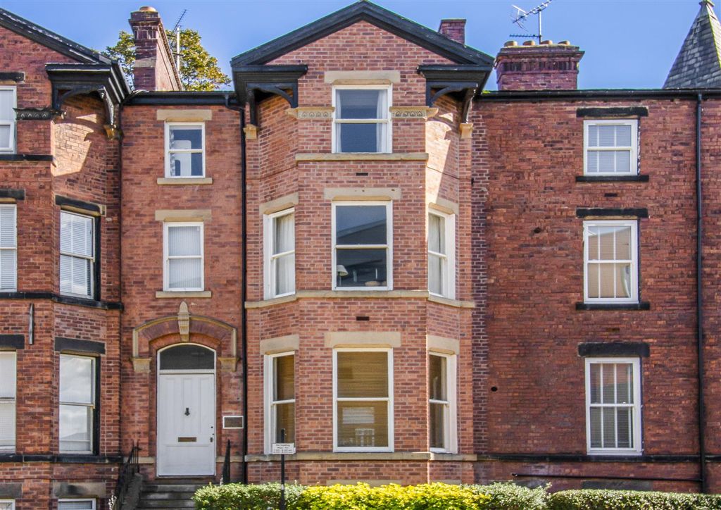 Property photo 1 of 33