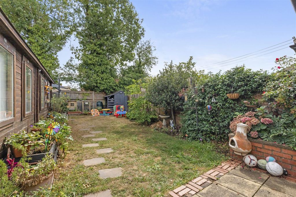 Property photo 2 of 12 School Close-8.Jpg