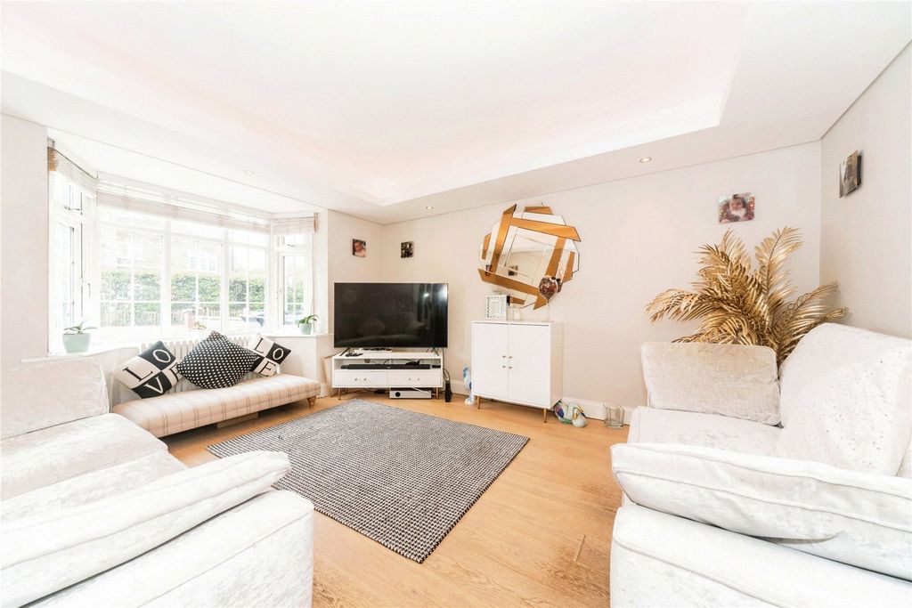 Property photo 2 of 11 Reception Room