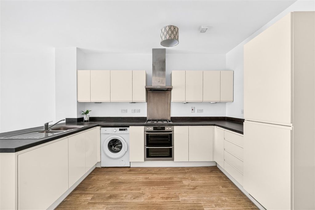Property photo 3 of 18 16.Jpg