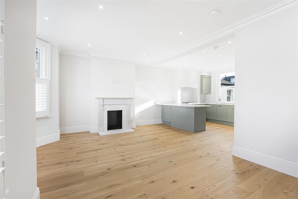 Property photo 3 of 13 Mnh06378.Jpg