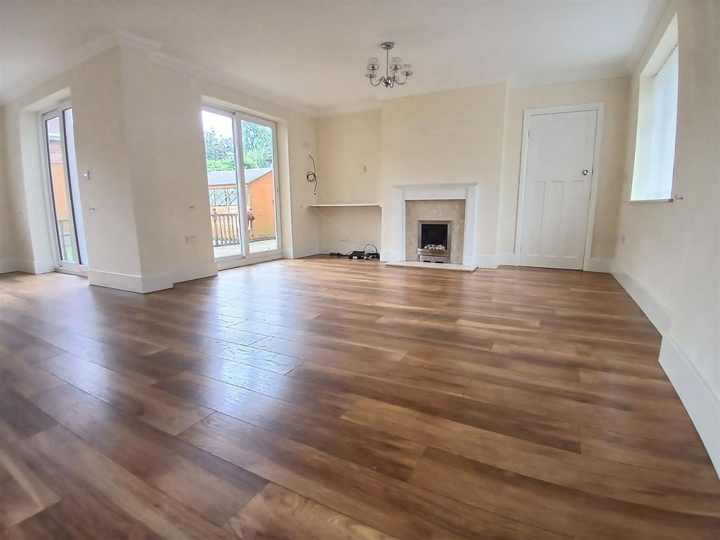 Property photo 2 of 24