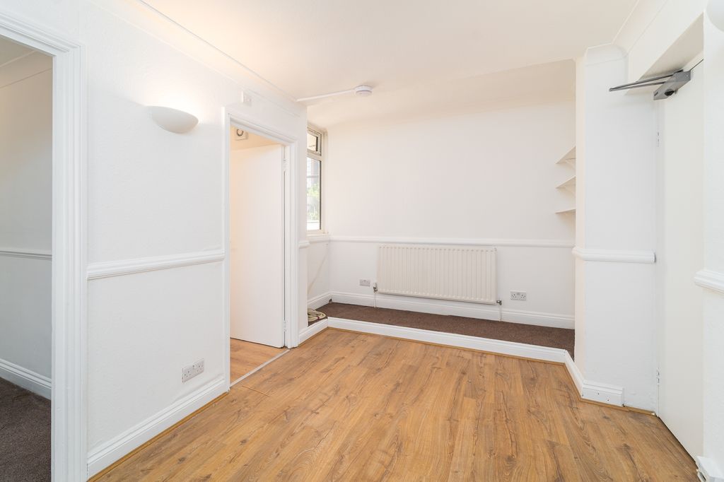 Property photo 3 of 8 Ndb09186-Edit