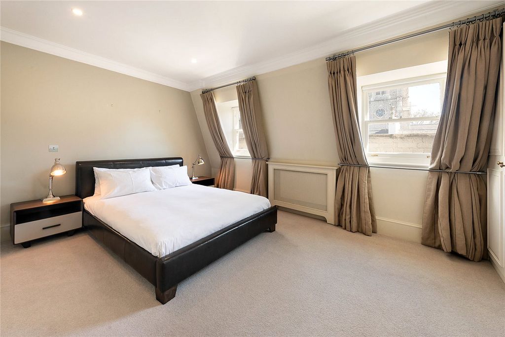 Property photo 3 of 5 Picture No. 11