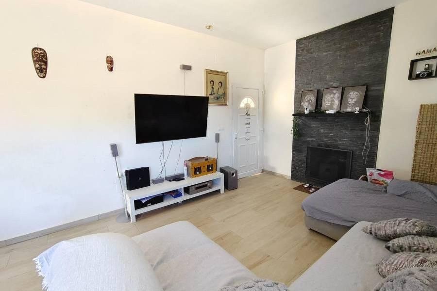Property photo 3 of 43