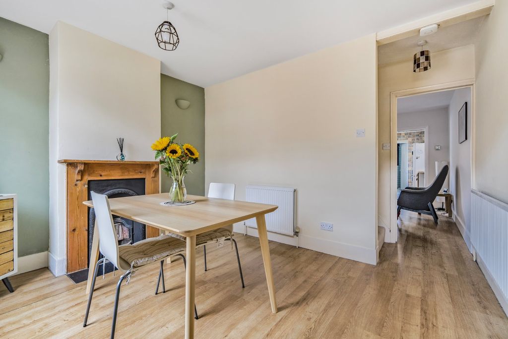 Property photo 3 of 21 Picture No. 33