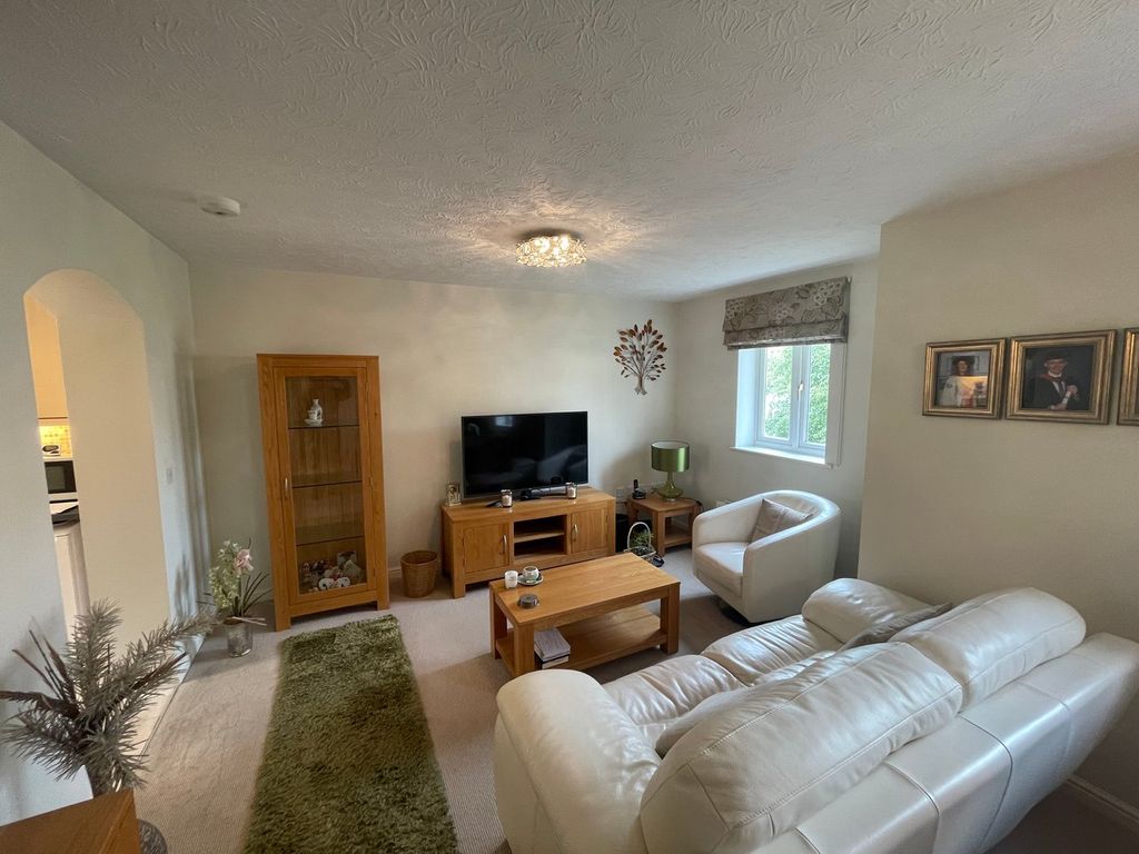 Property photo 2 of 7