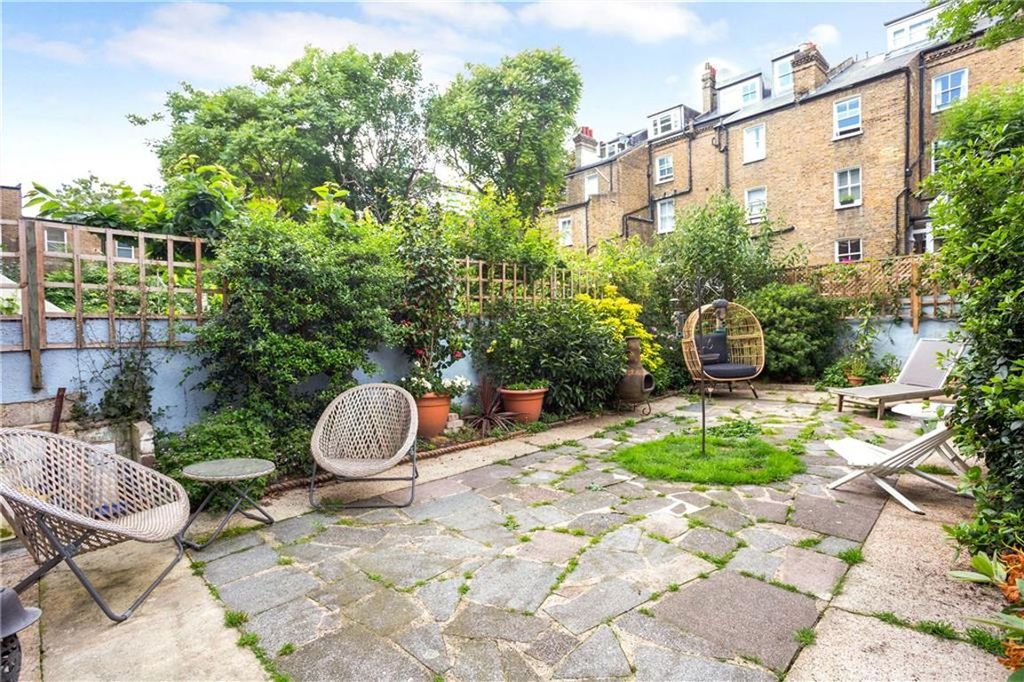Property photo 3 of 13