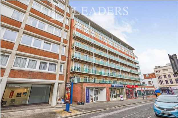 Property photo 1 of 8 Babington Fs