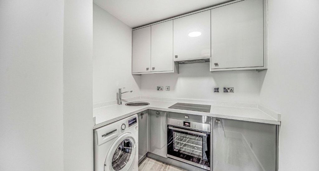 Property photo 3 of 4 Kitchen