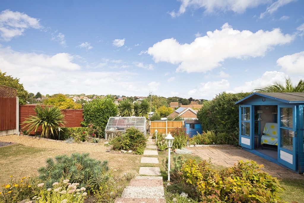 Property photo 3 of 12 Picture 3