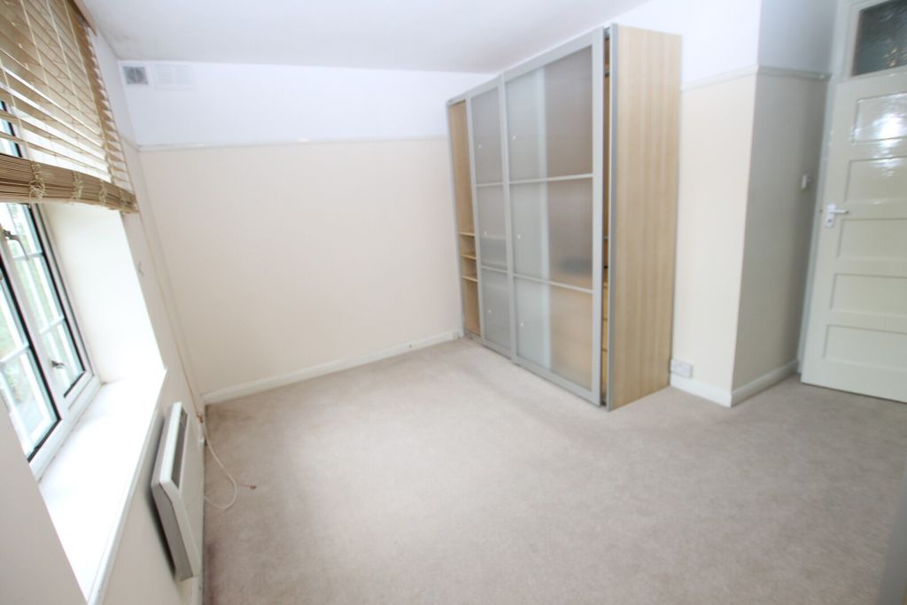 Property photo 2 of 8 Picture No. 04