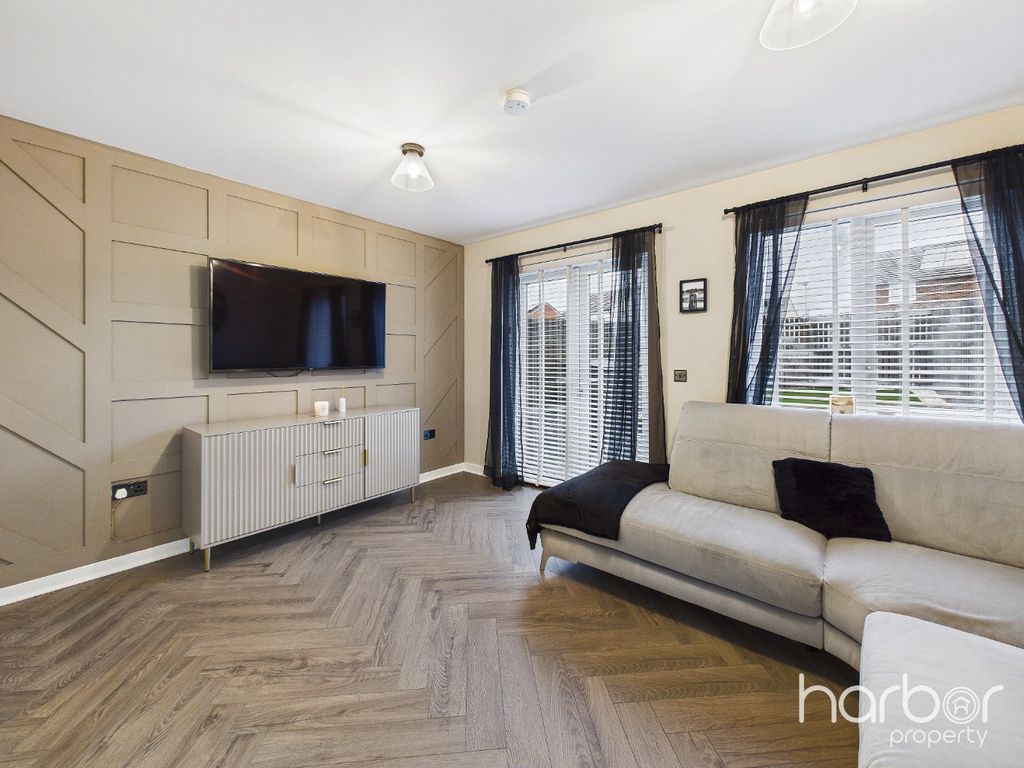 Property photo 2 of 24 4891273