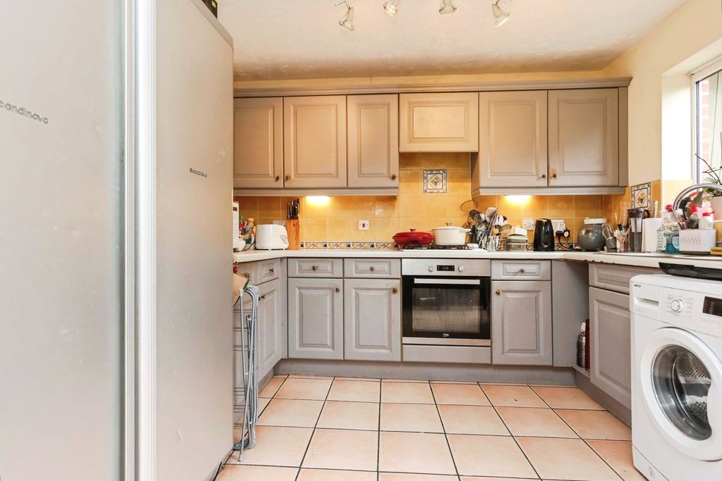 Property photo 2 of 19 Photo