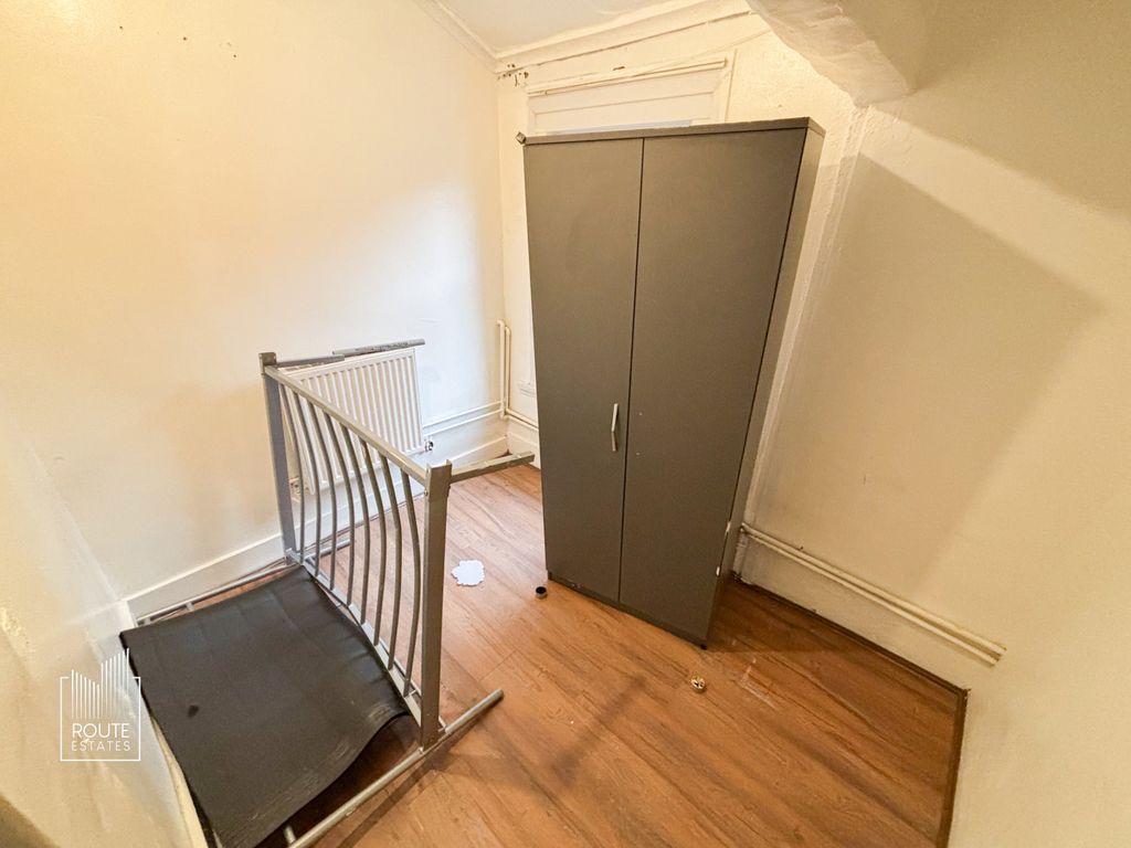 Property photo 2 of 5 Photo 4