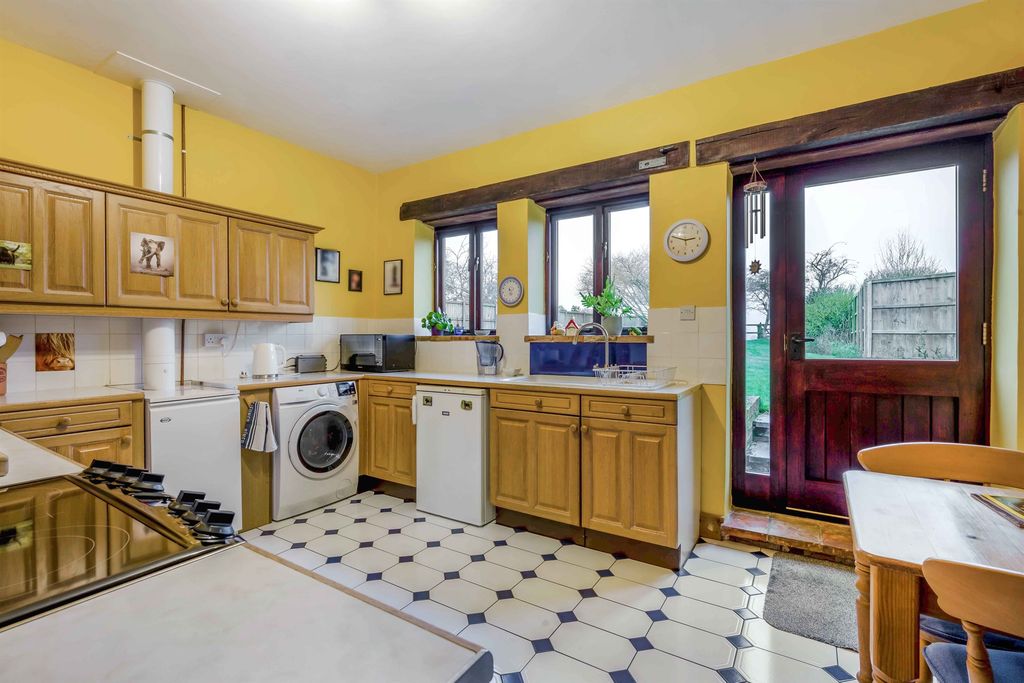 Property photo 2 of 3