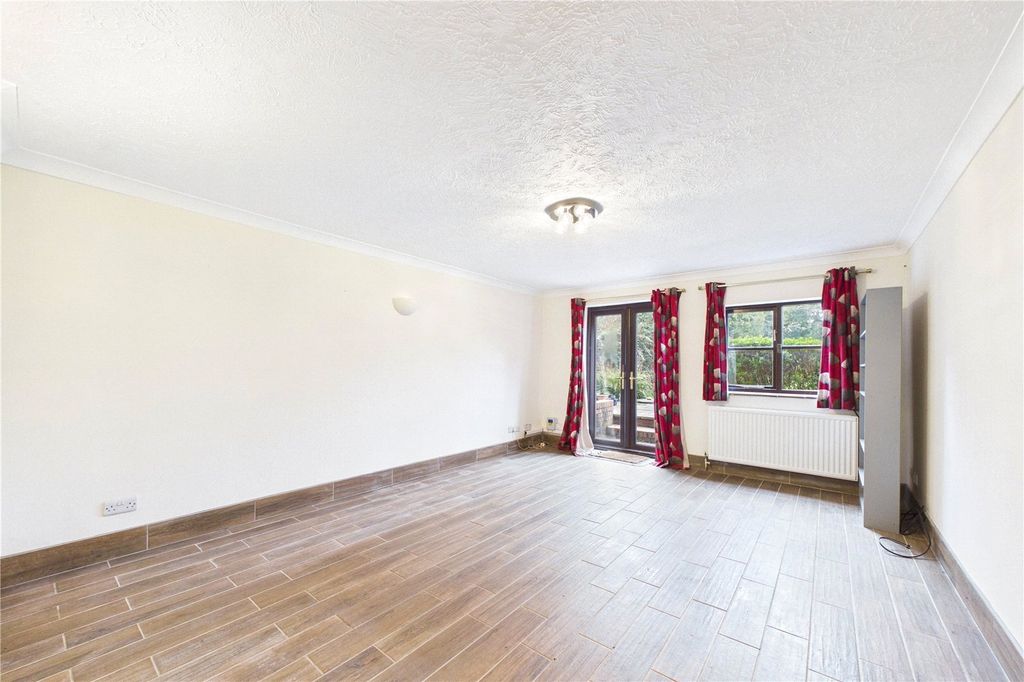 Property photo 3 of 11 Picture No. 08