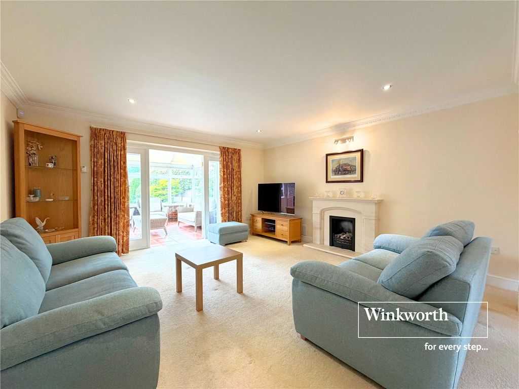 Property photo 3 of 18 Picture No. 25