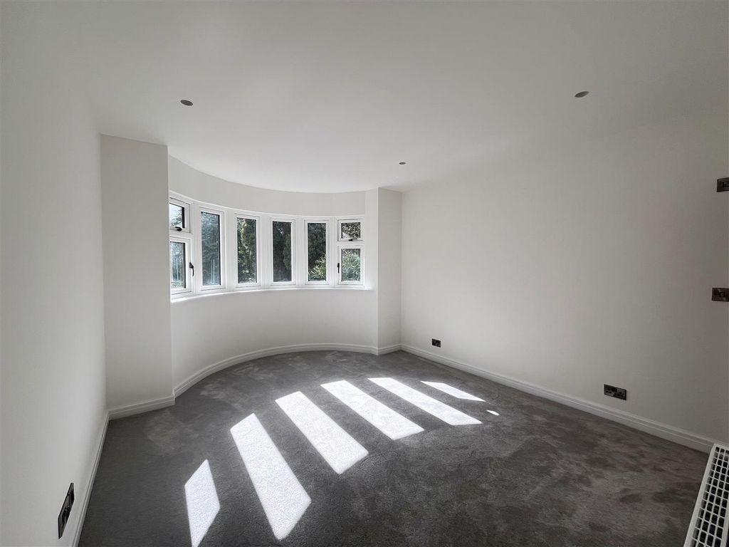 Additional image 13 of 5 bed detached house to rentKnutsford Road, Wilmslow SK9