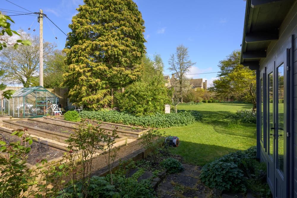 Property photo 2 of 29 Image