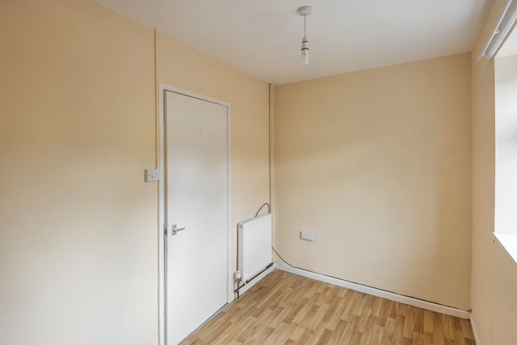 Property photo 3 of 17 8 Honey Mead, Calne, Wiltshire, Sn11 8Bh