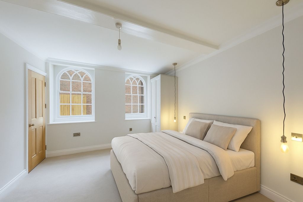 Property photo 3 of 10 Bedroom
