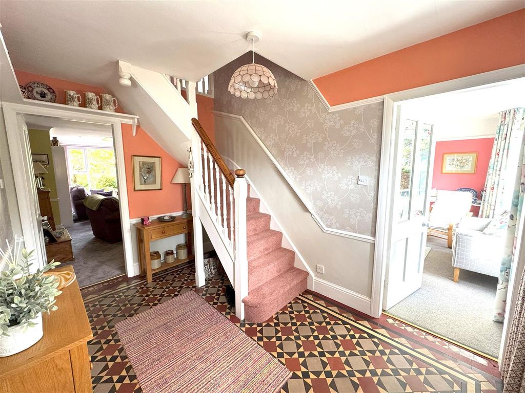 Property photo 3 of 37 2.Jpg