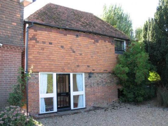 Property photo 1 of 9 Makeurmove-91443.Jpg