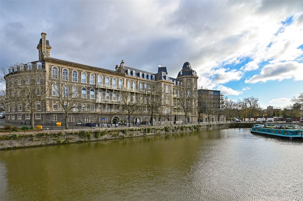 Property photo 2 of 10 Picture No. 11