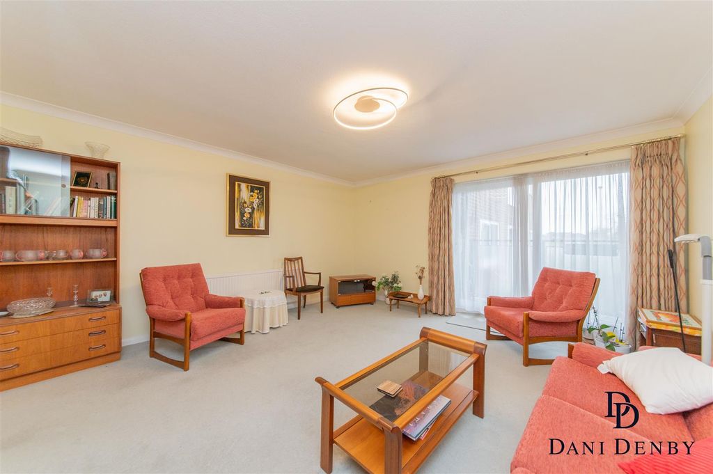 Property photo 3 of 11