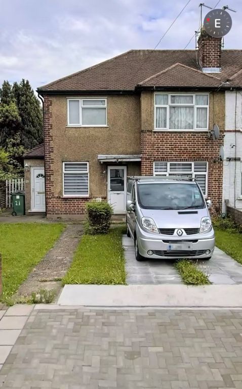 Property photo 1 of 14 Three Bedroom House To Rent