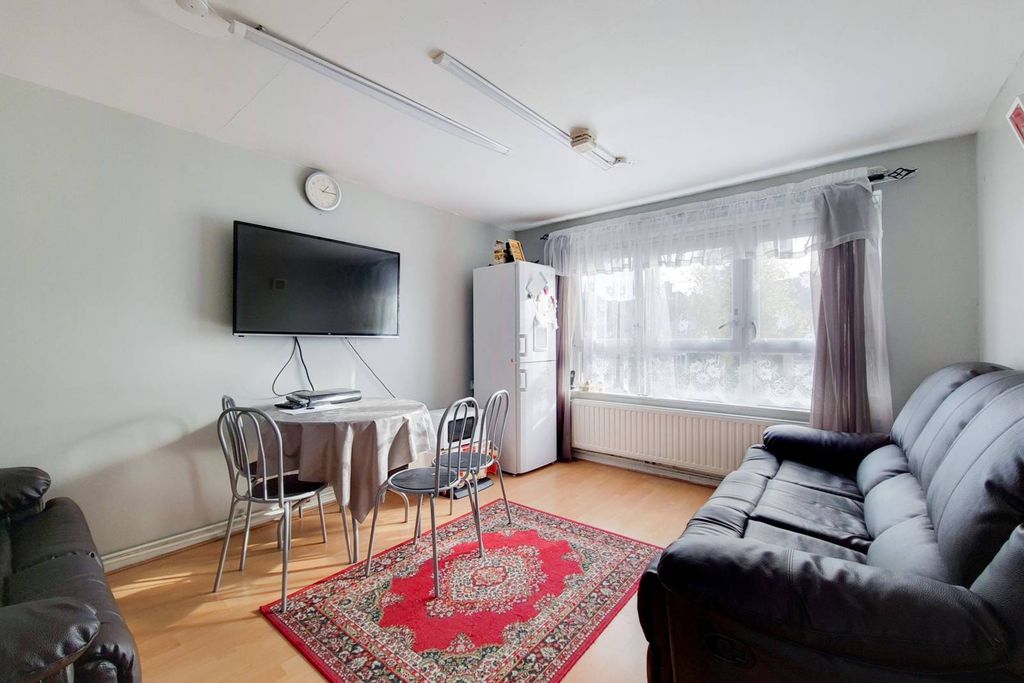 Property photo 2 of 3