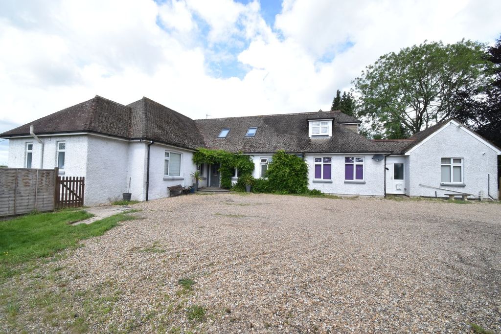 Property photo 3 of 25
