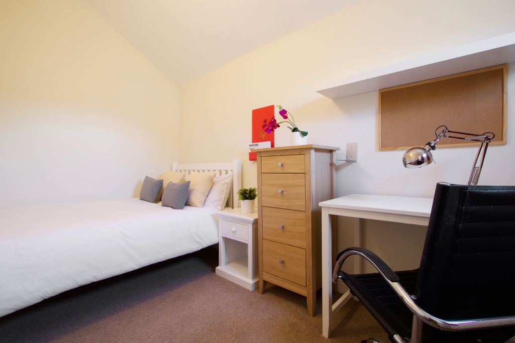 Property photo 2 of 15 Photo 1