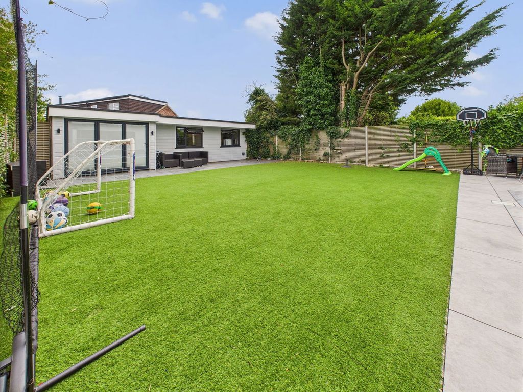 Property photo 3 of 38