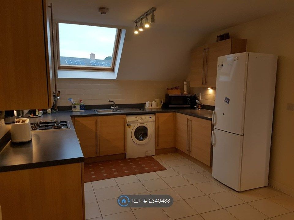 Property photo 3 of 8 Kitchen