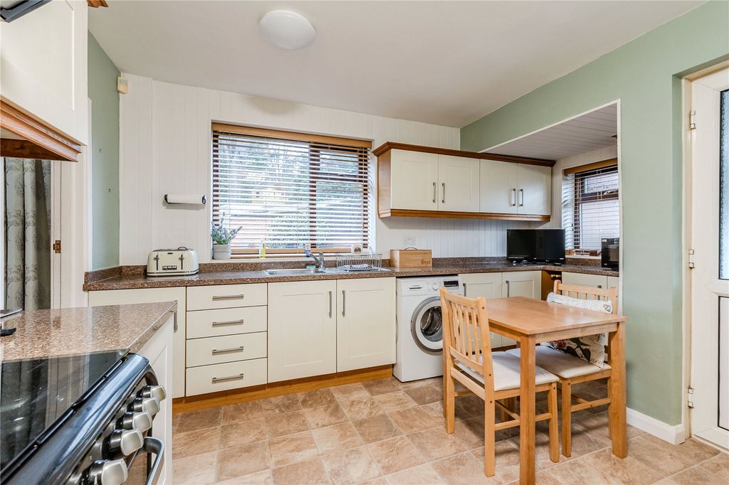 Property photo 3 of 13 Picture 3