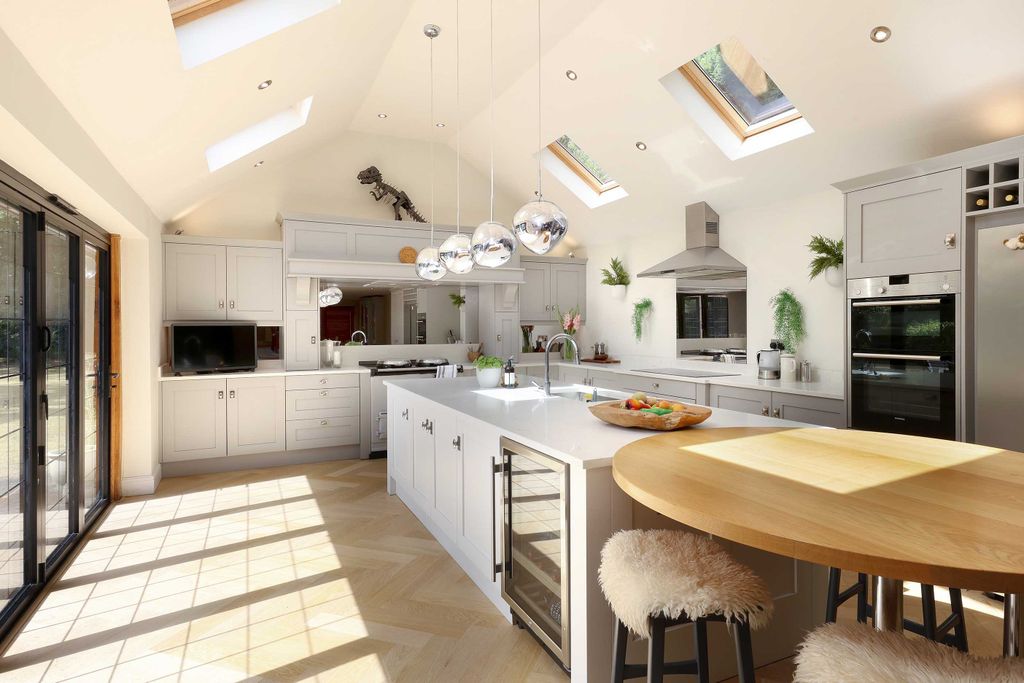 Property photo 3 of 20