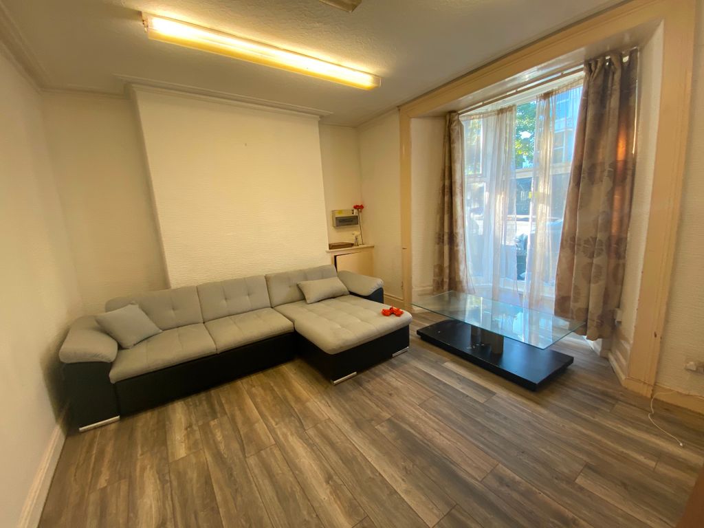 Property photo 2 of 26