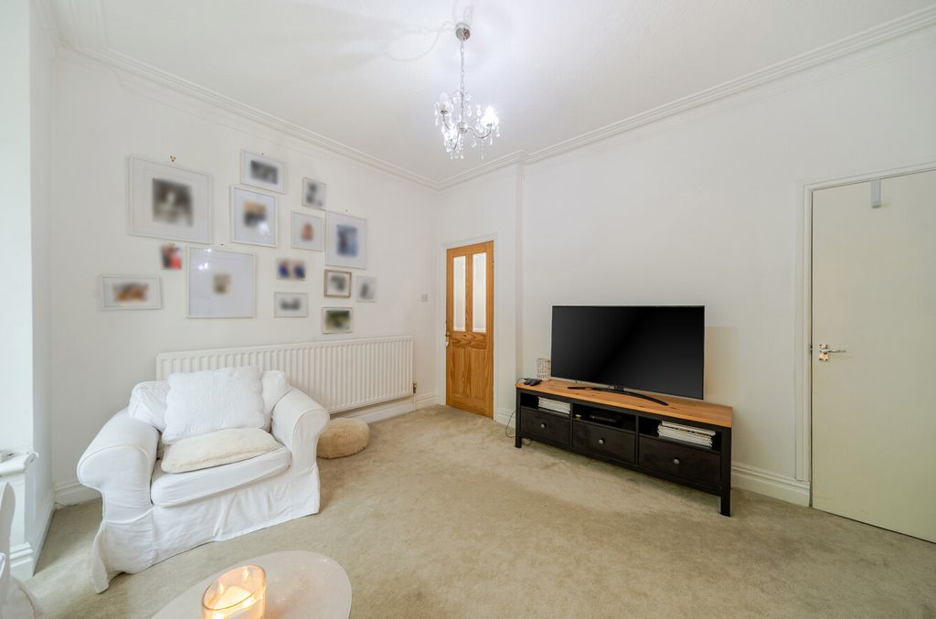 Property photo 3 of 18 1446413-20-69E250...