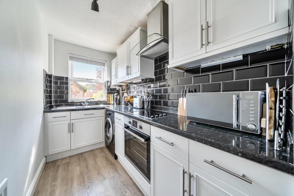 Property photo 3 of 20 Kitchen