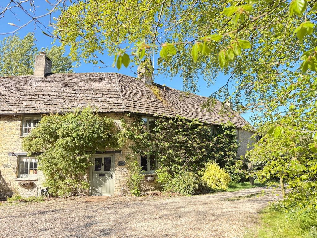 Property photo 1 of 27