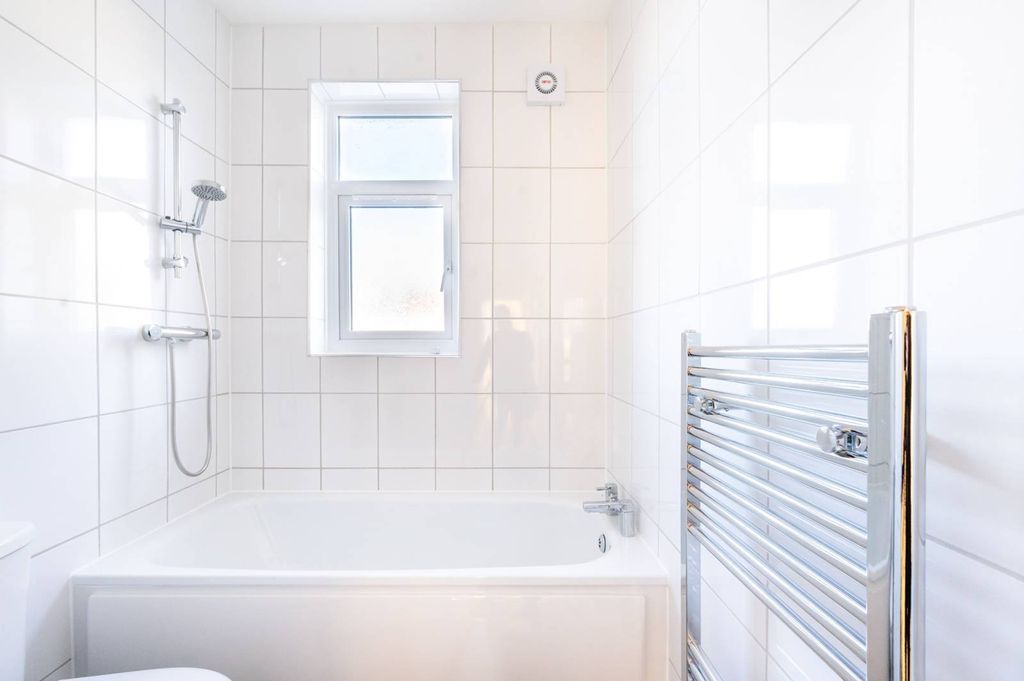 Property photo 3 of 3