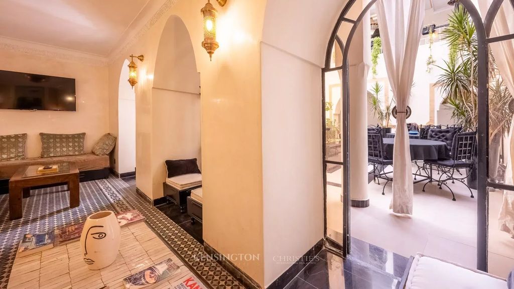 Property photo 3 of 41