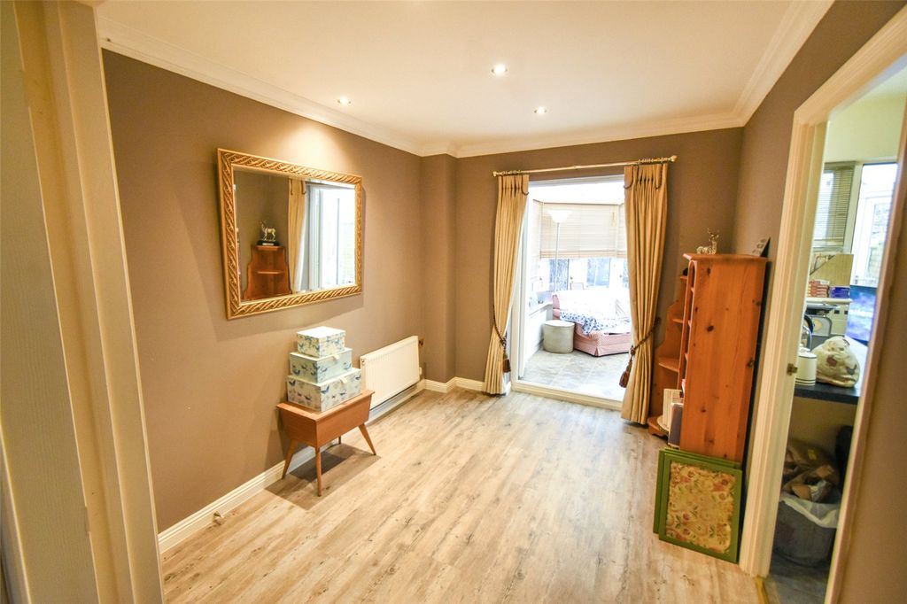 Property photo 3 of 11 Picture No. 06