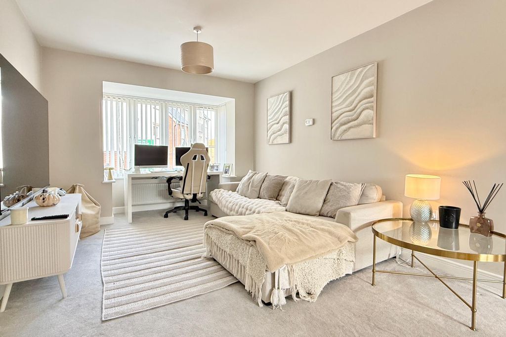 Property photo 2 of 9 Gallery