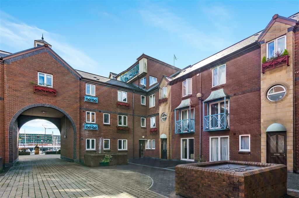 Property photo 2 of 9 Front