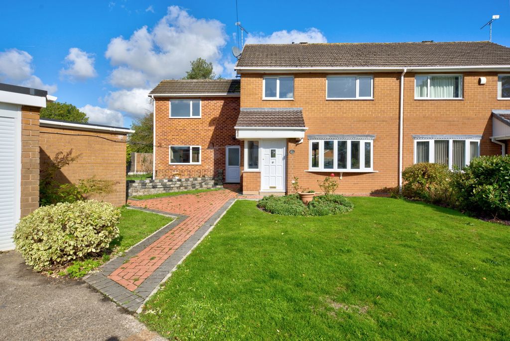 Property photo 2 of 34