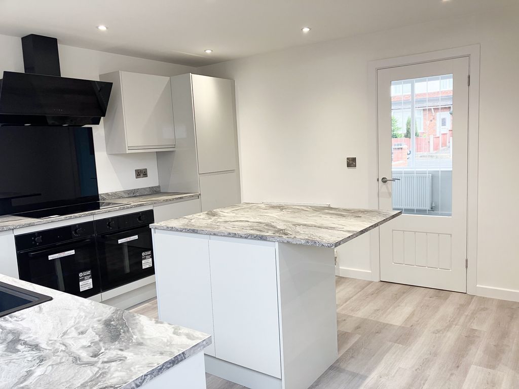 Property photo 2 of 17 Img_2843