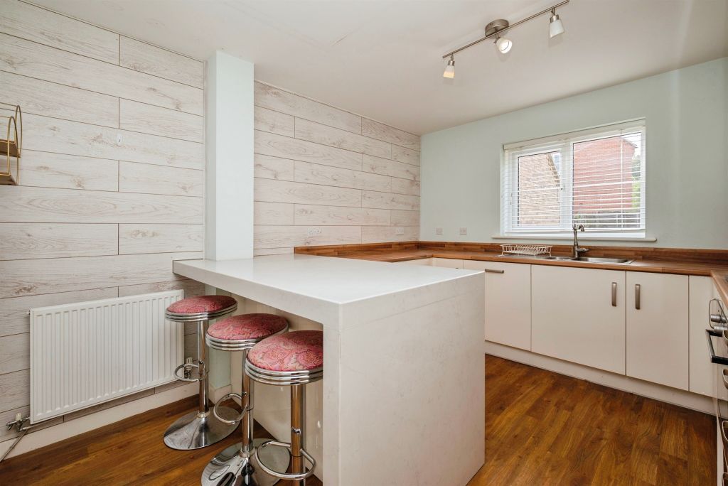 Property photo 2 of 20